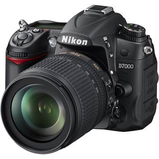 Nikon D7000 + Objectif 18-105mm VR - Refurbished